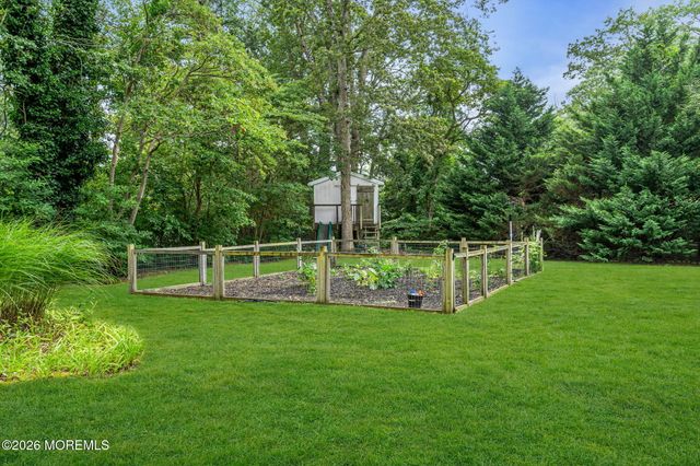 464 Penn Avenue N, Forked River, NJ 08731