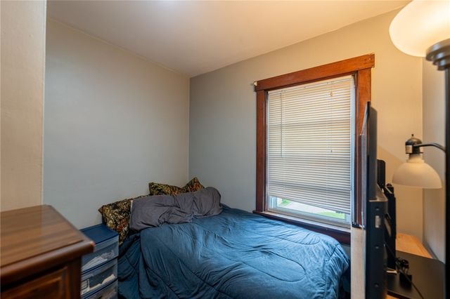 125 Bellevue Ave, West View, PA 15229