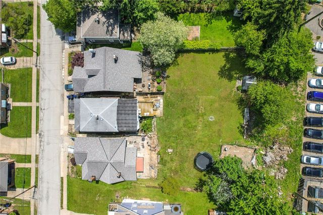 125 Bellevue Ave, West View, PA 15229