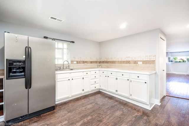 3024 N 76th Avenue, Elmwood Park, IL 60707