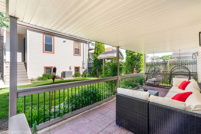 3024 N 76th Avenue, Elmwood Park, IL 60707