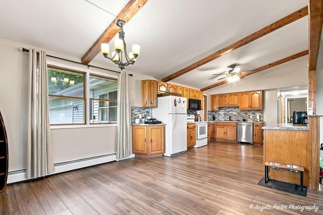 11811 304th AVENUE, Trevor, WI 53179