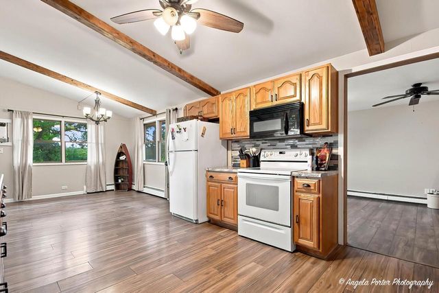 11811 304th AVENUE, Trevor, WI 53179