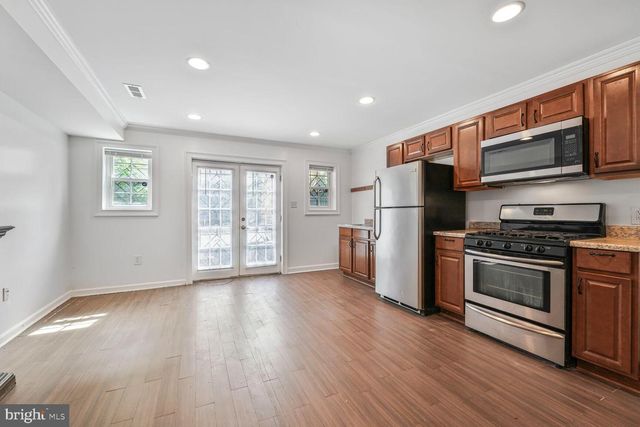 2433 NE 3RD ST NE, Washington, DC 20002