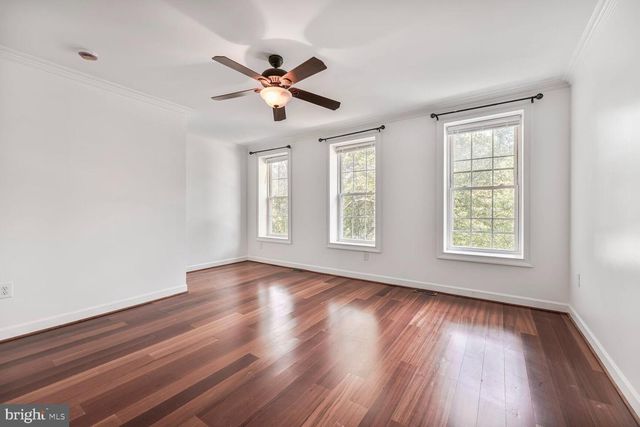 2433 NE 3RD ST NE, Washington, DC 20002