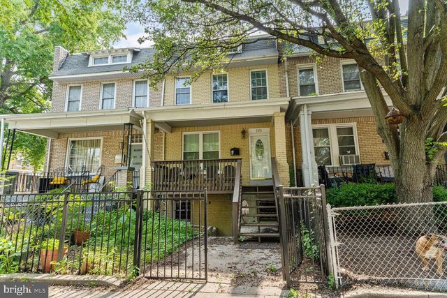 2433 NE 3RD ST NE, Washington, DC 20002