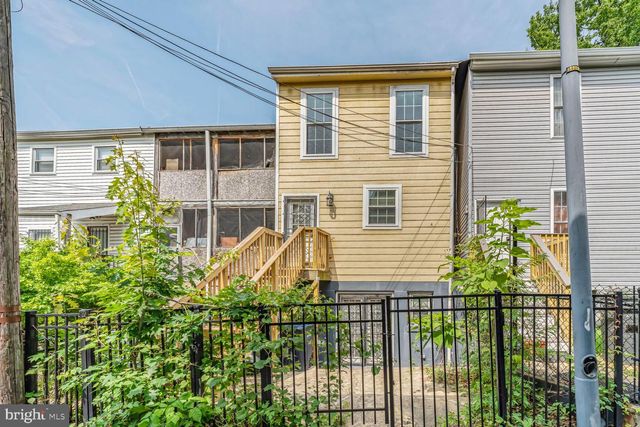 2433 NE 3RD ST NE, Washington, DC 20002