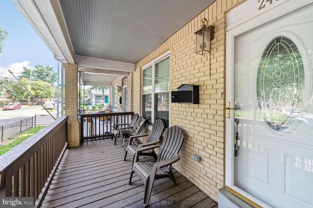 2433 NE 3RD ST NE, Washington, DC 20002