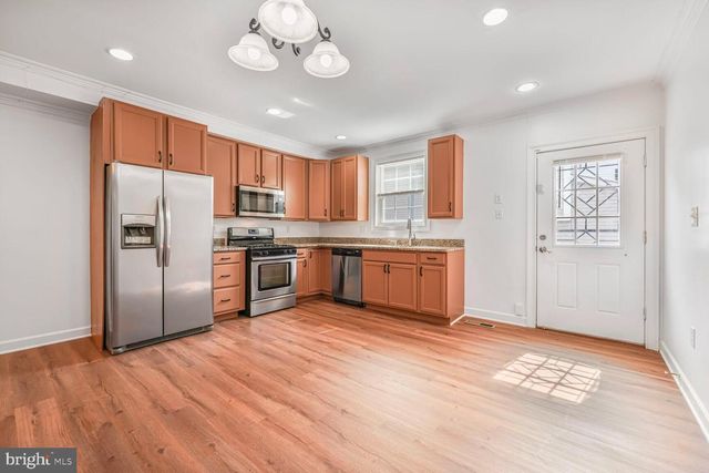 2433 NE 3RD ST NE, Washington, DC 20002