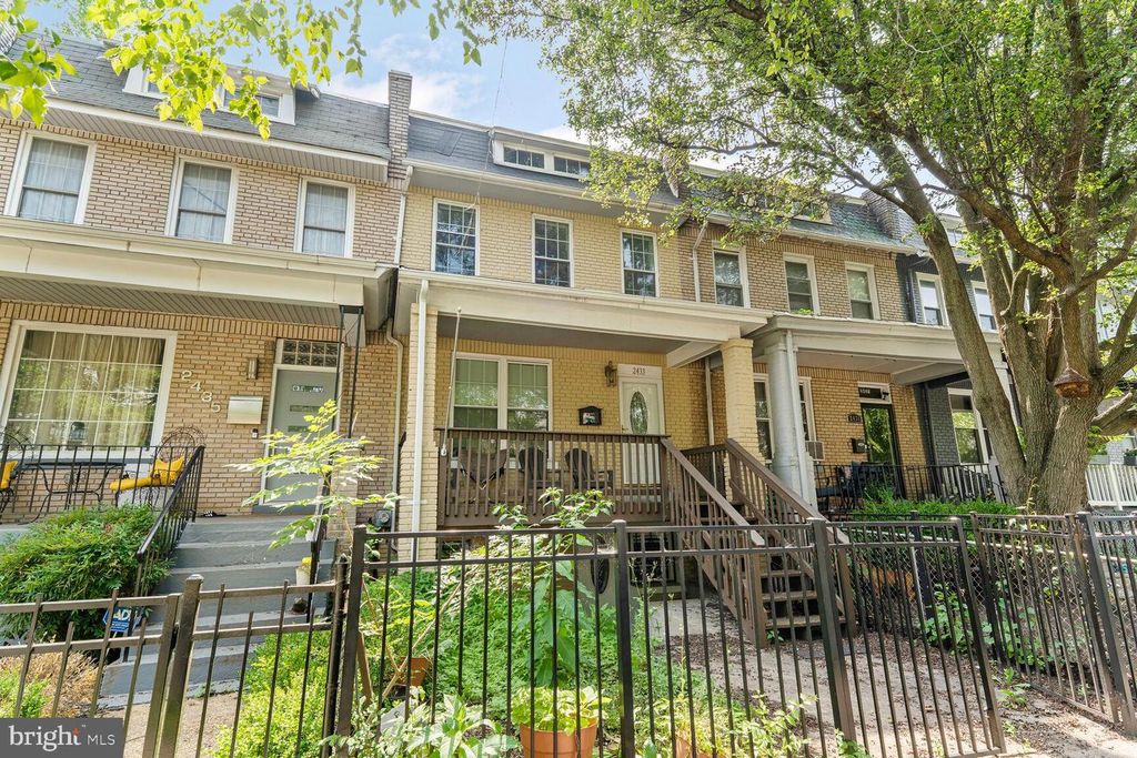 2433 NE 3RD ST NE, Washington, DC 20002