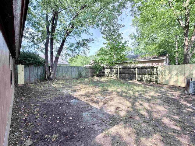 6042 WHISPER VALLEY DR, Memphis, TN 38141