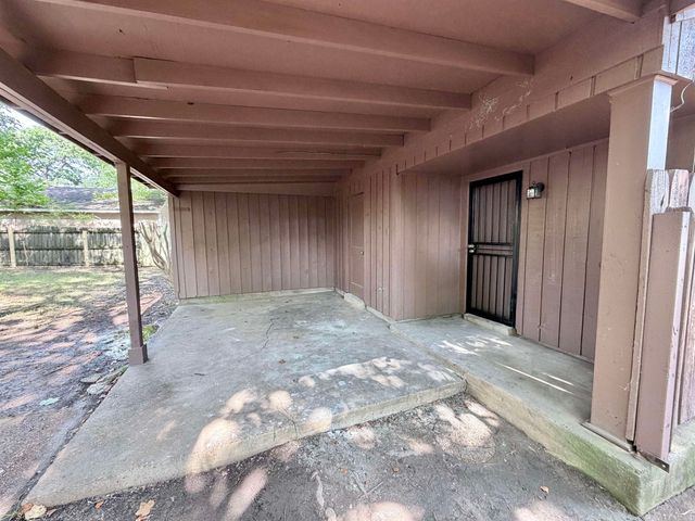 6042 WHISPER VALLEY DR, Memphis, TN 38141