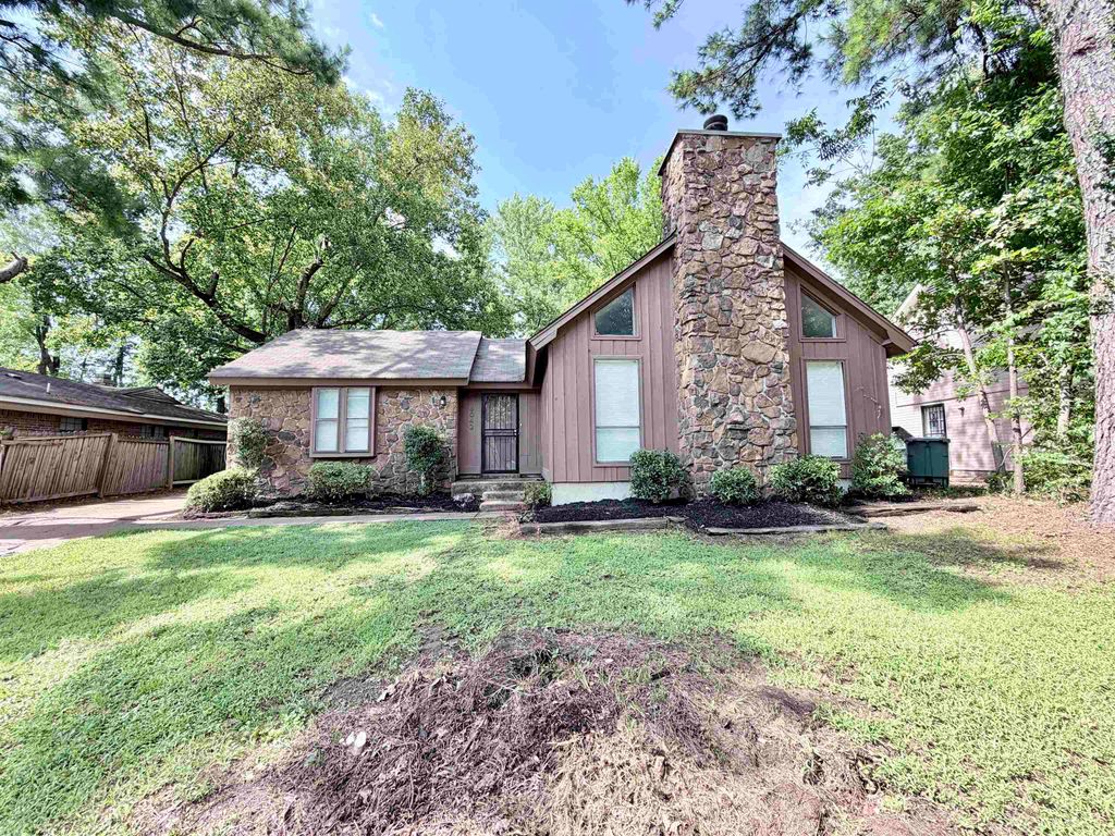 6042 WHISPER VALLEY DR, Memphis, TN 38141