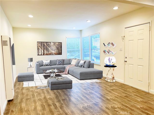 3100 Livonia Avenue, Los Angeles, CA 90034