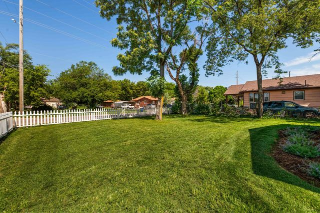 3102 N Mascot Ave, Wichita, KS 67204