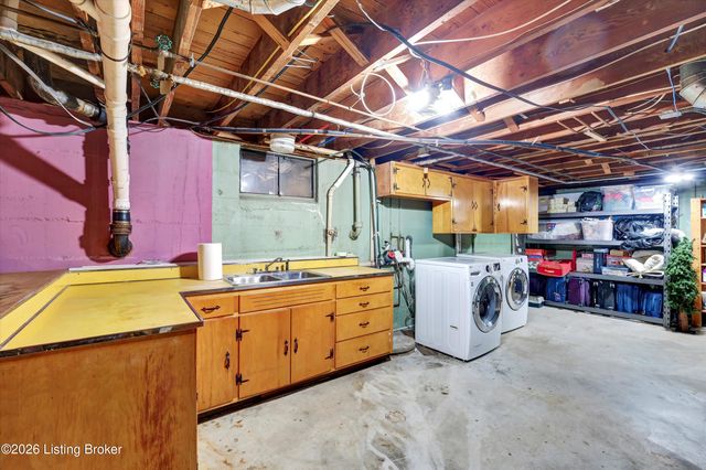 814 Beechwood Rd, Louisville, KY 40207