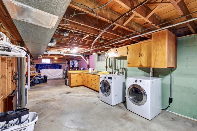 814 Beechwood Rd, Louisville, KY 40207