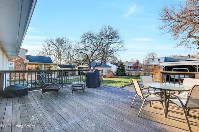 814 Beechwood Rd, Louisville, KY 40207