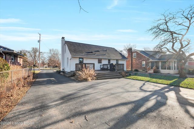 814 Beechwood Rd, Louisville, KY 40207