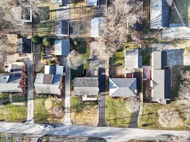 814 Beechwood Rd, Louisville, KY 40207