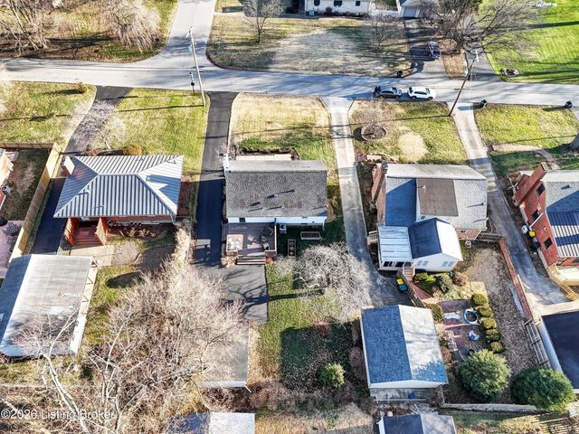814 Beechwood Rd, Louisville, KY 40207
