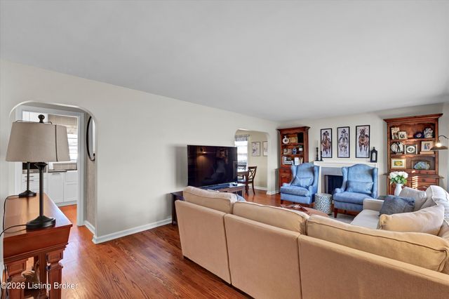 814 Beechwood Rd, Louisville, KY 40207