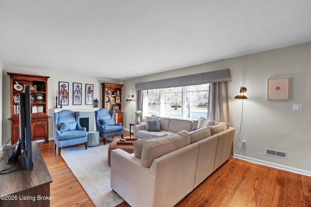 814 Beechwood Rd, Louisville, KY 40207