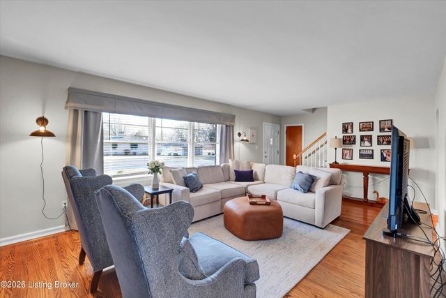 814 Beechwood Rd, Louisville, KY 40207