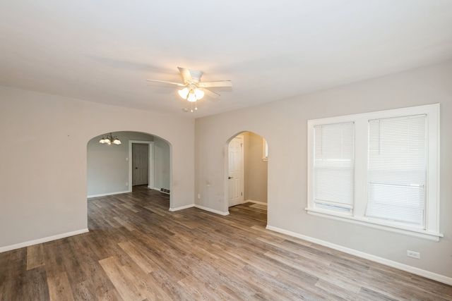 1926 S 21st Avenue, Maywood, IL 60153