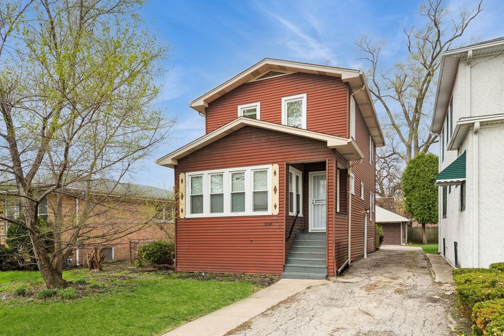 1926 S 21st Avenue, Maywood, IL 60153