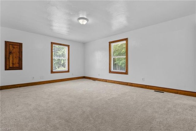 113 Spivey Farm LN, Suffolk, VA 23438