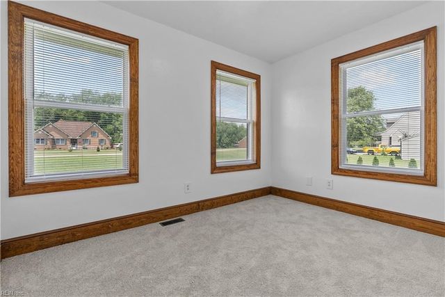 113 Spivey Farm LN, Suffolk, VA 23438