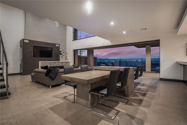 2260 Sunrise Ridge Court, Henderson, NV 89052