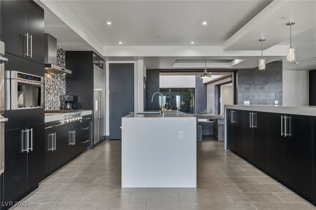 2260 Sunrise Ridge Court, Henderson, NV 89052