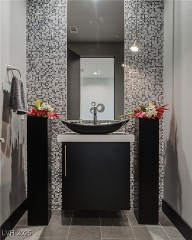 2260 Sunrise Ridge Court, Henderson, NV 89052