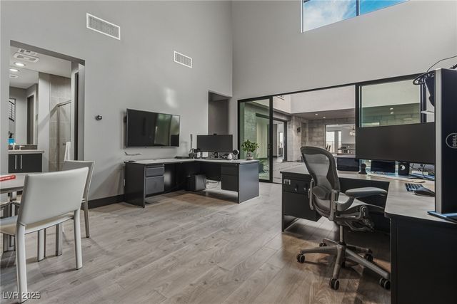 2260 Sunrise Ridge Court, Henderson, NV 89052