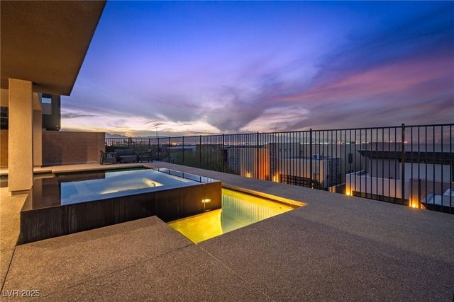 2260 Sunrise Ridge Court, Henderson, NV 89052