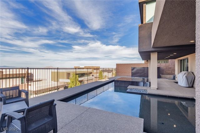 2260 Sunrise Ridge Court, Henderson, NV 89052