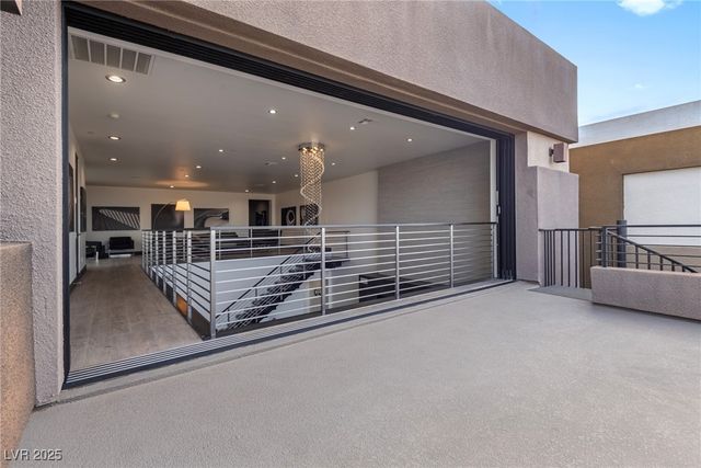 2260 Sunrise Ridge Court, Henderson, NV 89052