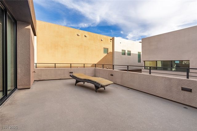 2260 Sunrise Ridge Court, Henderson, NV 89052