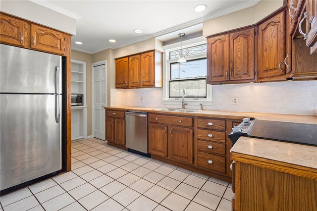 54 Alys Drive East, Cheektowaga, NY 14043