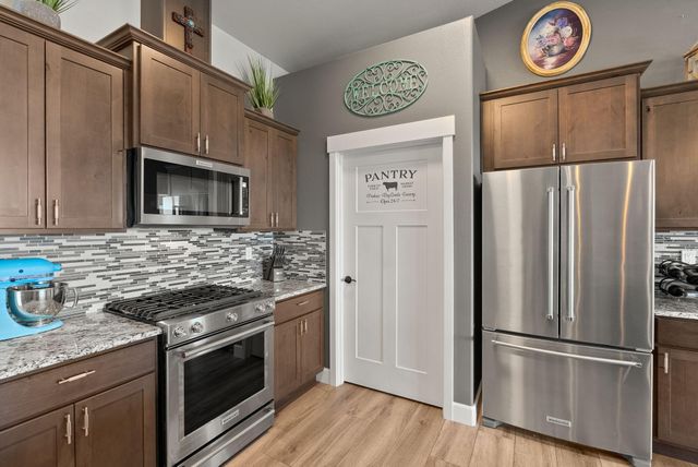 16384 SW Grandview Road, Powell Butte, OR 97753