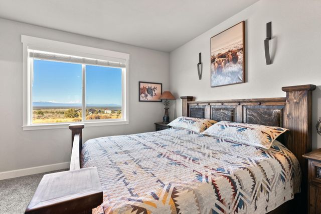 16384 SW Grandview Road, Powell Butte, OR 97753