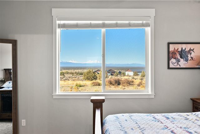 16384 SW Grandview Road, Powell Butte, OR 97753