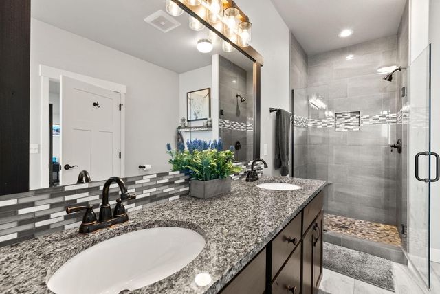 16384 SW Grandview Road, Powell Butte, OR 97753