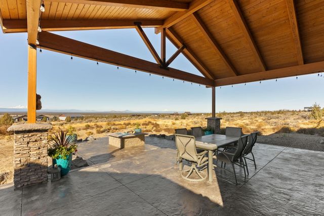 16384 SW Grandview Road, Powell Butte, OR 97753