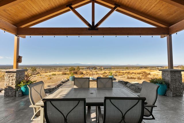 16384 SW Grandview Road, Powell Butte, OR 97753