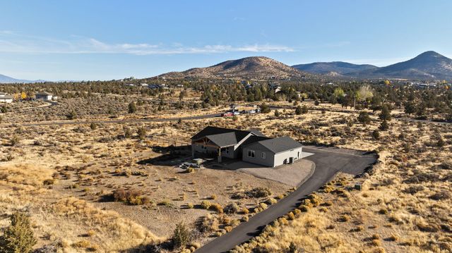 16384 SW Grandview Road, Powell Butte, OR 97753