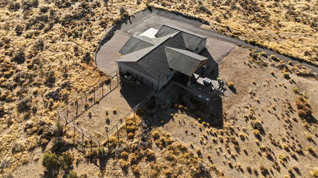 16384 SW Grandview Road, Powell Butte, OR 97753