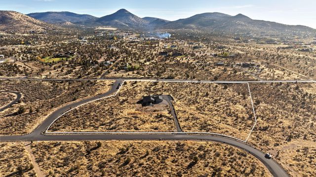 16384 SW Grandview Road, Powell Butte, OR 97753